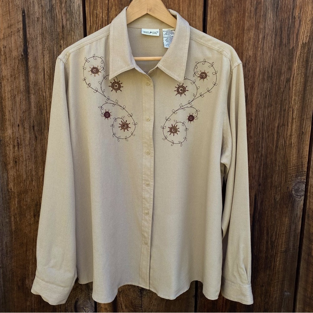 White Stag Ladies Vintage Button-Up Shirt Embroidered Western style. Size XL